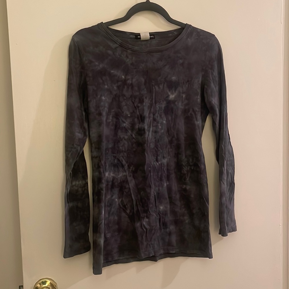 Long sleeved tye dye top